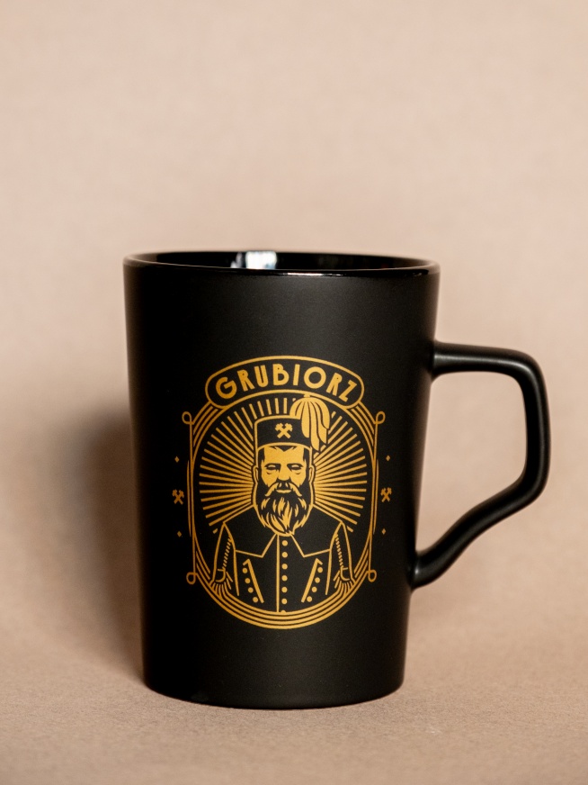 Kubek Grubiorz czorno - złoty