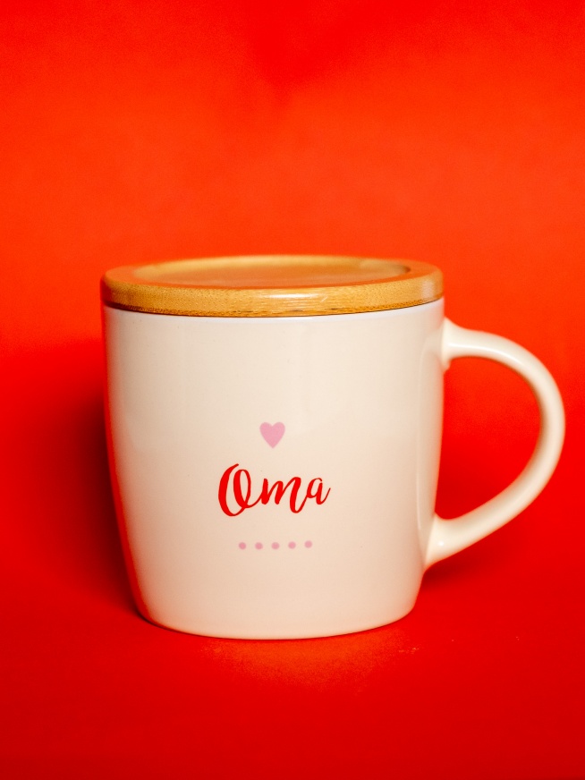 Kubek Oma z deklym