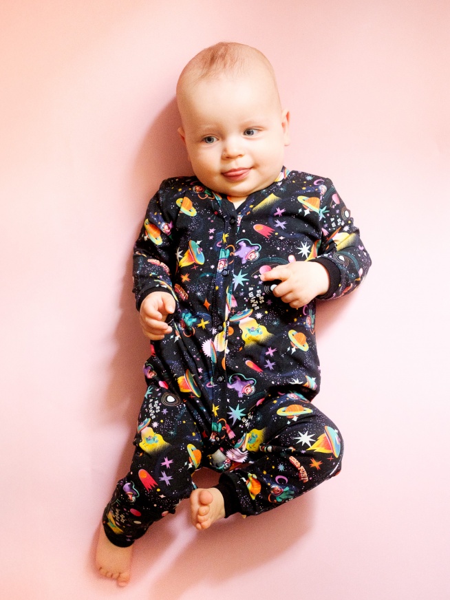 Pajacyk Bebok we kosmosie - pattern.