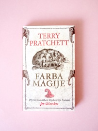 Ksionżka Farba Magije - Terry Pratchett po ślonsku!